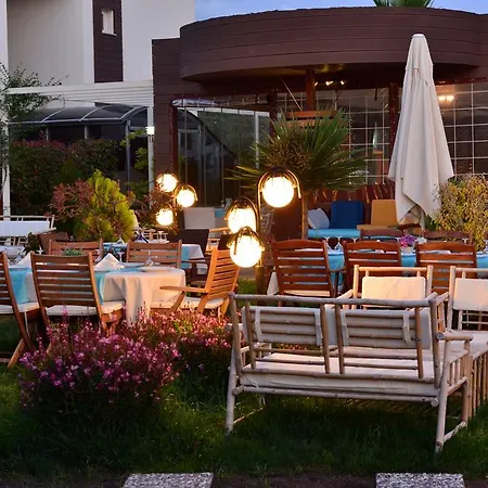 Odyssey Aparthotel 3*