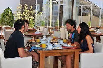 Odyssey Apartahotel 3*